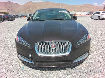 Piąte zdjęcie samochodu w środku: 2015 JAGUAR XF 3.0 SPORT VIN:SAJWA0F76F8U66698 - miniatura