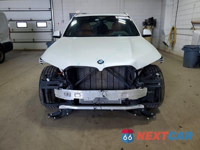 Piąte zdjęcie samochodu w środku: 2021 BMW X5 XDRIVE45E VIN:5UXTA6C09M9D53557 - miniatura