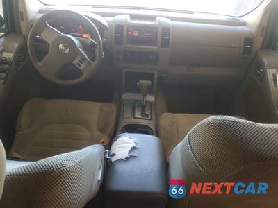 Zdjęcie 8 z 12 samochodu: 2006 NISSAN PATHFINDER S VIN:5N1AR18U46C677062 - miniatura