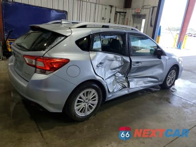 Trzecie zdjęcie samochodu z tyłu: 2018 SUBARU IMPREZA PREMIUM VIN:4S3GTAB66J3725454 - miniatura