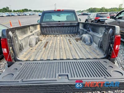 Zdjęcie 10 z 12 samochodu: 2010 CHEVROLET SILVERADO K1500 VIN:1GCPKPEAXAZ201484 - miniatura
