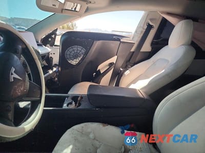Zdjęcie 7 z 12 samochodu: 2022 TESLA MODEL Y VIN:7SAYGDEF6NF337545 - miniatura