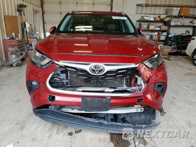 Piąte zdjęcie samochodu w środku: 2023 TOYOTA HIGHLANDER XLE VIN:5TDKDRAH0PS003087 - miniatura