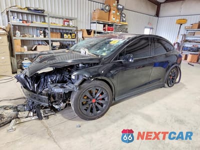 2019 TESLA MODEL X 5YJXCDE21KF181993 - główne zdjęcie licytacji z USA - miniatura