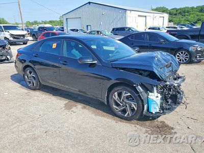 Czwarte zdjęcie samochodu z boku: 2025 HYUNDAI ELANTRA SEL SPORT VIN:KMHLM4DG2SU001397 - miniatura