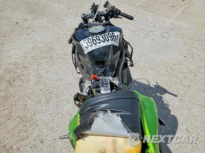 Zdjęcie 6 z 10 samochodu: 2009 HONDA CBR600 RR VIN:JH2PC40029K204644 - miniatura