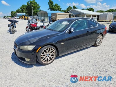 2008 BMW 328 I WBAWB33528P135638 - główne zdjęcie licytacji z USA - miniatura