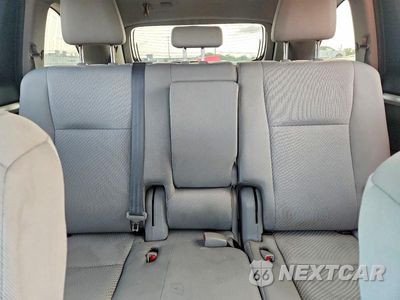 Zdjęcie 10 z 13 samochodu: 2019 TOYOTA HIGHLANDER LE VIN:5TDBZRFH9KS968713 - miniatura