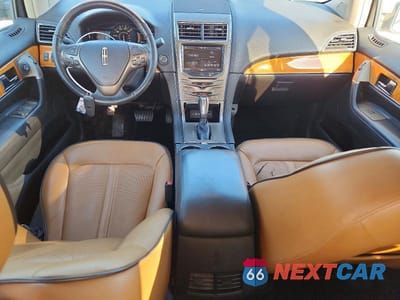 Zdjęcie 8 z 12 samochodu: 2013 LINCOLN MKX VIN:2LMDJ6JK3DBL35470 - miniatura
