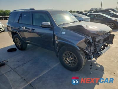 Czwarte zdjęcie samochodu z boku: 2021 TOYOTA 4RUNNER SR5 VIN:JTEEU5JR1M5250002 - miniatura