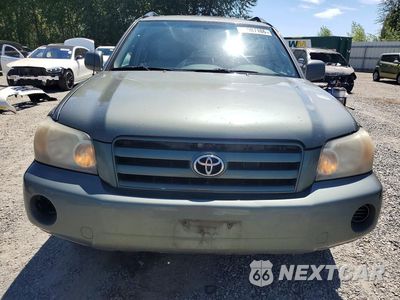 Piąte zdjęcie samochodu w środku: 2005 TOYOTA HIGHLANDER BASE VIN:JTEEP21AX50128706 - miniatura