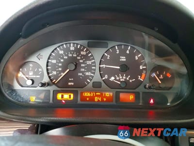 Zdjęcie 9 z 12 samochodu: 2005 BMW 325 I VIN:WBAET37465NJ90059 - miniatura