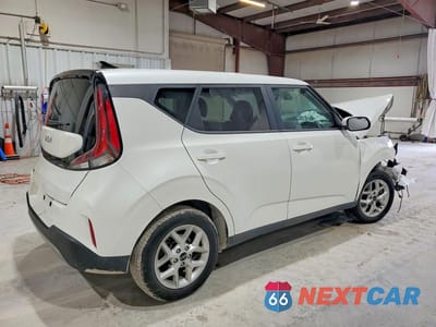 Trzecie zdjęcie samochodu z tyłu: 2024 KIA SOUL LX VIN:KNDJ23AU0R7235925 - miniatura