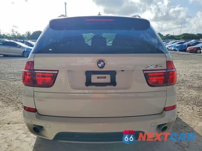 Zdjęcie 6 z 12 samochodu: 2013 BMW X5 XDRIVE35I VIN:5UXZV4C53D0E13562 - miniatura