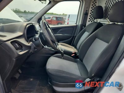 Zdjęcie 7 z 12 samochodu: 2016 RAM PROMASTER CITY VIN:ZFBERFAT8G6B55075 - miniatura