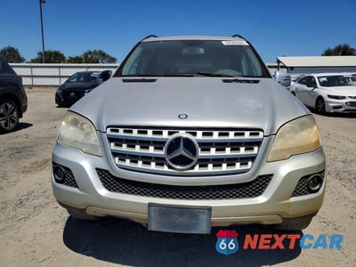 Piąte zdjęcie samochodu w środku: 2011 MERCEDES-BENZ ML 350 4MATIC VIN:4JGBB8GB1BA730730 - miniatura