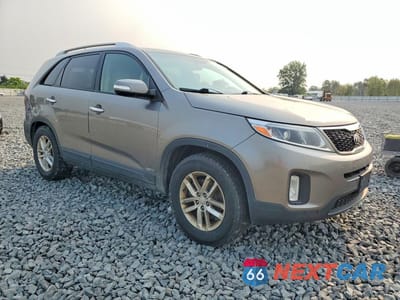 Czwarte zdjęcie samochodu z boku: 2014 KIA SORENTO LX VIN:5XYKTCA69EG450056 - miniatura