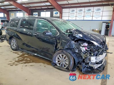 Czwarte zdjęcie samochodu z boku: 2026 TOYOTA SIENNA XLE 8-PASSENGER VIN:5TDYRKEC0TS293021 - miniatura