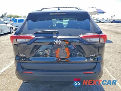 Zdjęcie 6 z 13 samochodu: 2021 TOYOTA RAV4 XLE PREMIUM VIN:2T3C1RFV9MC168742 - miniatura
