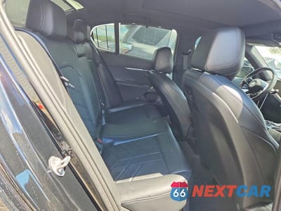 Zdjęcie 10 z 12 samochodu: 2024 BMW 530 XI VIN:WBA53FJ09RCT07531 - miniatura