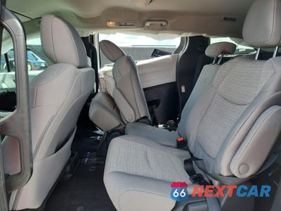 Zdjęcie 11 z 13 samochodu: 2026 TOYOTA SIENNA LE VIN:5TDKRKEC2TS290336 - miniatura