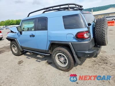 Drugie zdjęcie samochodu z przodu: 2014 TOYOTA FJ CRUISER BASE VIN:JTEBU4BFXEK193867 - miniatura