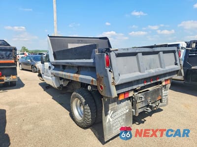 Drugie zdjęcie samochodu z przodu: 2003 CHEVROLET SILVERADO C3500 VIN:1GBJC34U43E131275 - miniatura