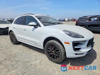 Czwarte zdjęcie samochodu z boku: 2017 PORSCHE MACAN GTS VIN:WP1AG2A55HLB53729 - miniatura