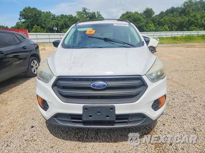 Piąte zdjęcie samochodu w środku: 2017 FORD ESCAPE S VIN:1FMCU0F79HUA69288 - miniatura