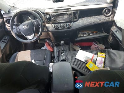 Zdjęcie 8 z 13 samochodu: 2018 TOYOTA RAV4 LE VIN:JTMBFREV9JJ744319 - miniatura