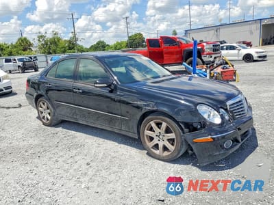 Czwarte zdjęcie samochodu z boku: 2007 MERCEDES-BENZ E 350 VIN:WDBUF56X47A992163 - miniatura