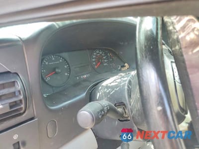 Zdjęcie 9 z 12 samochodu: 2006 FORD F250 XLT VIN:1FTNX20556ED31421 - miniatura