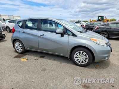 Czwarte zdjęcie samochodu z boku: 2014 NISSAN VERSA NOTE SV VIN:3N1CE2CP9EL390760 - miniatura