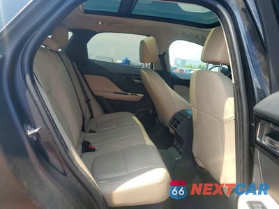 Zdjęcie 11 z 13 samochodu: 2019 JAGUAR F-PACE PREMIUM VIN:SADCJ2FX7KA391207 - miniatura