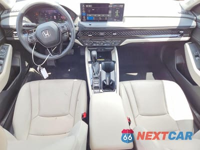 Zdjęcie 8 z 13 samochodu: 2025 HONDA ACCORD HYBRID EXL VIN:1HGCY2F69SA054926 - miniatura