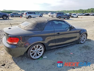 Trzecie zdjęcie samochodu z tyłu: 2012 BMW 135 I VIN:WBAUN7C51CVM26321 - miniatura