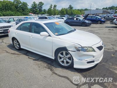 Czwarte zdjęcie samochodu z boku: 2007 TOYOTA CAMRY SE V6 VIN:4T1BK46K97U519520 - miniatura