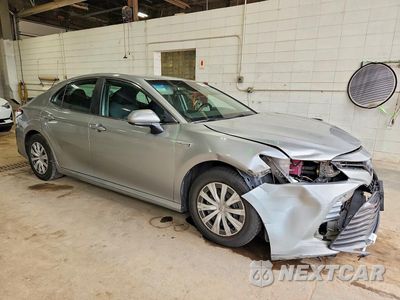 Czwarte zdjęcie samochodu z boku: 2019 TOYOTA CAMRY LE VIN:4T1B31HK8KU006003 - miniatura