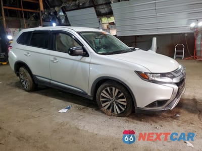 Czwarte zdjęcie samochodu z boku: 2020 MITSUBISHI OUTLANDER SE VIN:JA4AZ3A34LZ014496 - miniatura