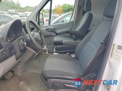 Zdjęcie 7 z 13 samochodu: 2012 MERCEDES-BENZ SPRINTER 2500 VIN:WD3PE7CC7C5653151 - miniatura