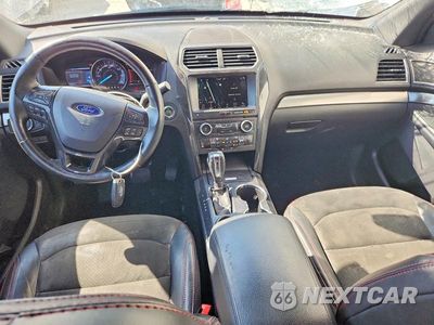 Zdjęcie 8 z 12 samochodu: 2018 FORD EXPLORER VIN:1FM5K7D82JGB65707 - miniatura