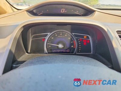 Zdjęcie 9 z 12 samochodu: 2006 HONDA CIVIC LX VIN:1HGFA16566L104825 - miniatura