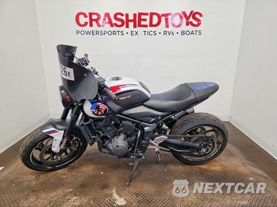 Trzecie zdjęcie samochodu z tyłu: 2025 TRIUMPH MOTORCYCLE TRIDENT 660 VIN:SMTL10UL1STBX7421 - miniatura