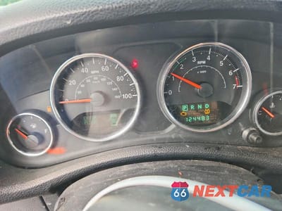 Zdjęcie 9 z 12 samochodu: 2012 JEEP WRANGLER SAHARA VIN:1C4AJWBG7CL264706 - miniatura