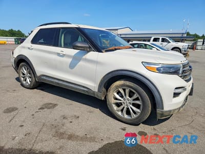 Czwarte zdjęcie samochodu z boku: 2020 FORD EXPLORER XLT VIN:1FMSK8DH9LGB71497 - miniatura