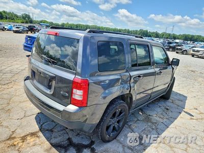 Trzecie zdjęcie samochodu z tyłu: 2015 JEEP PATRIOT SPORT VIN:1C4NJPBA7FD349692 - miniatura