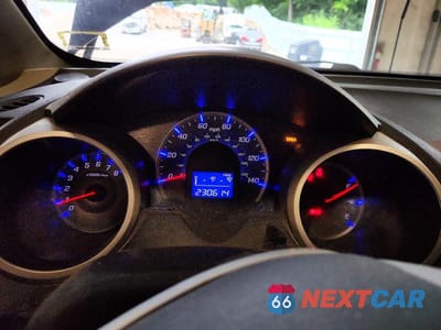Zdjęcie 9 z 12 samochodu: 2013 HONDA FIT VIN:JHMGE8G38DC066569 - miniatura