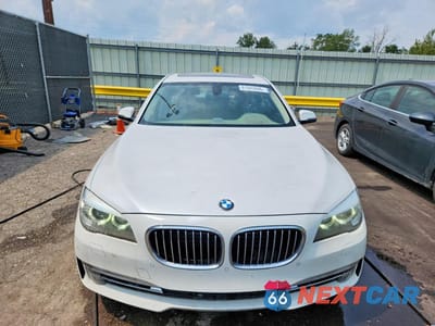 Piąte zdjęcie samochodu w środku: 2013 BMW 750 LXI VIN:WBAYF8C54DDE59036 - miniatura