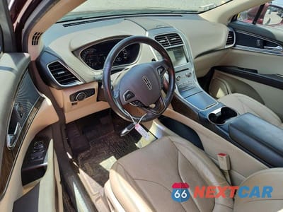 Zdjęcie 8 z 12 samochodu: 2017 LINCOLN MKX RESERVE VIN:2LMPJ6LR1HBL44312 - miniatura