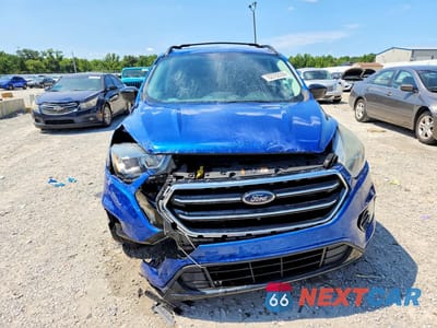 Piąte zdjęcie samochodu w środku: 2017 FORD ESCAPE SE VIN:1FMCU0GD7HUD37663 - miniatura